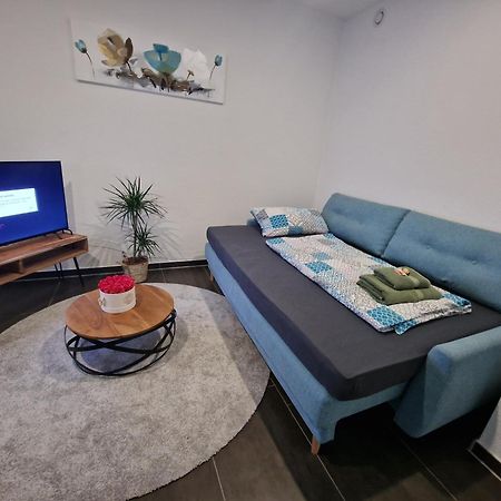 Exklusive Ferienwohnung In Lingen Holthausen 2Zim, 2Badez,Kueche,Balkon,Waschmaschine ภายนอก รูปภาพ