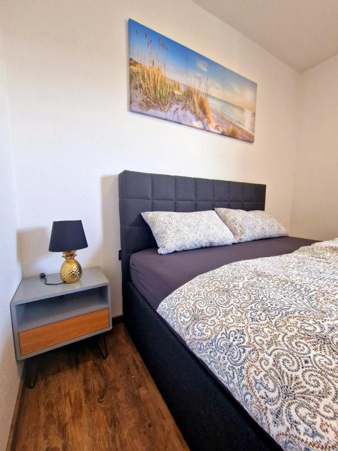 Exklusive Ferienwohnung In Lingen Holthausen 2Zim, 2Badez,Kueche,Balkon,Waschmaschine ภายนอก รูปภาพ
